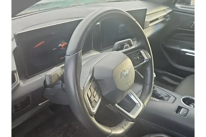 $40000 : Ford Mustang 2024 GT 2dr Fas image 2