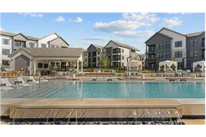 $1670 : Rental property with 1 bedro image 1