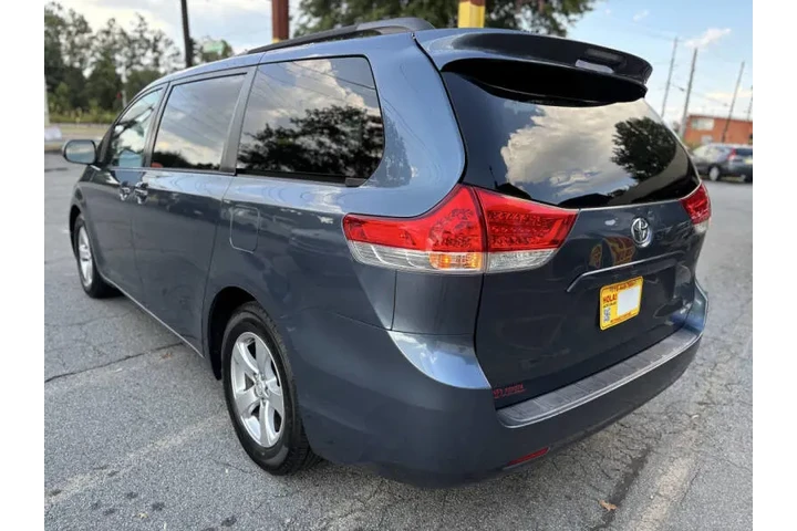 2014 Sienna LE Mobility 7-Pas image 6