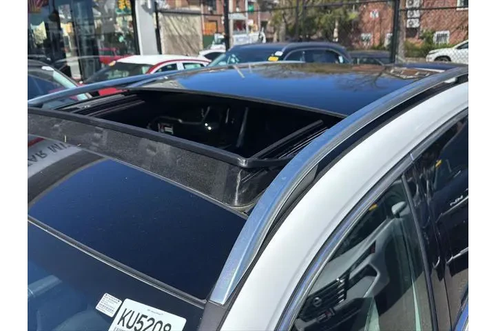 $28490 : Mercedes-Benz GLB 2022 AWD G image 10