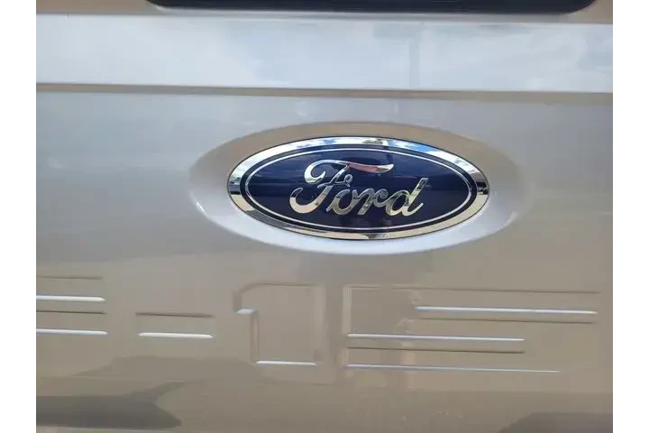 $33125 : Ford F-150 2022 4x4 XL 4dr S image 1