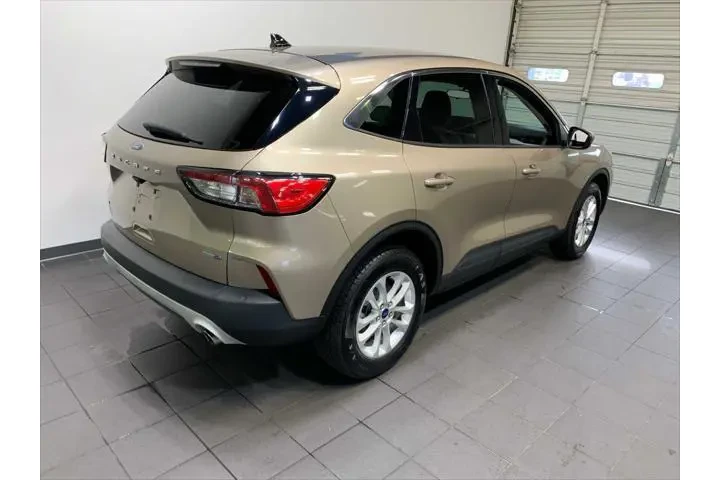 $18985 : Ford Escape 2020 AWD SE 4dr image 3