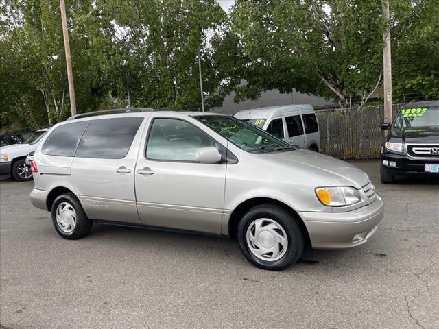 $4995 : 2003 Sienna XLE image 1