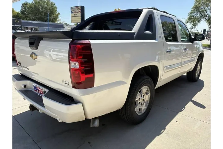 $11990 : 2008 Avalanche LTZ image 7