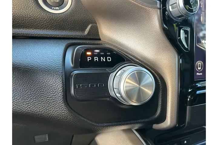 $27572 : Ram 1500 2019 4x2 Laramie 4d image 8