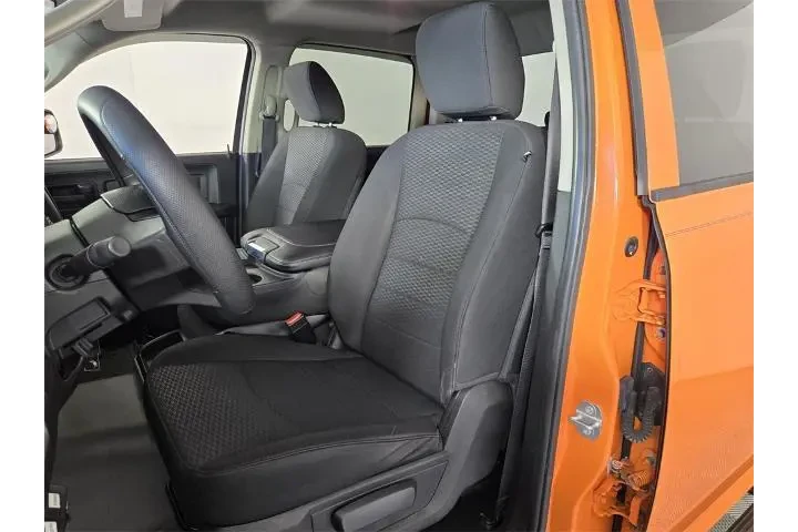 $27988 : Ram 1500 Classic 2019 4x4 Tr image 7