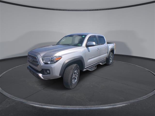 $31500 : PRE-OWNED 2017 TOYOTA TACOMA image 4