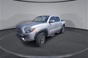 $31500 : PRE-OWNED 2017 TOYOTA TACOMA thumbnail