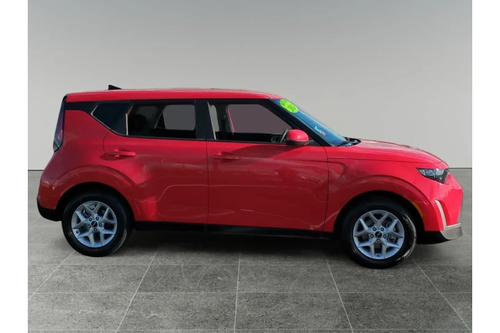 $17835 : Kia Soul 2024 image 6