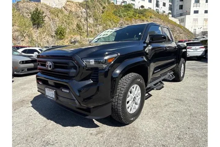 $35388 : Toyota Tacoma 2024 4x2 SR5 4 image 5
