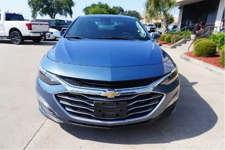 $21450 : Chevrolet Malibu 2024 LT 4dr image 9