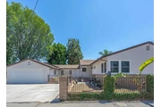 $1800 : With 3 spacious bedrooms, thumbnail
