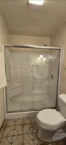 $1000 : Cuarto de renta image 2