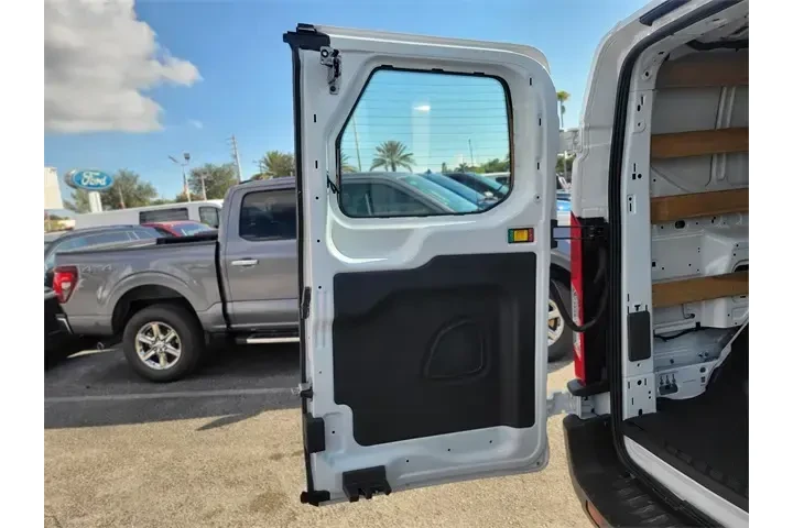 $28991 : Ford Transit 2024 250 3dr SW image 7