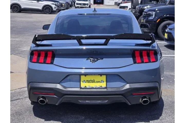 $31991 : Ford Mustang 2025 EcoBoost 2 image 7
