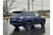 $30295 : Toyota 4Runner 2021 4x4 SR5 thumbnail