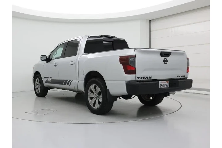 $30998 : Nissan Titan 2018 4x4 SV 4dr image 2