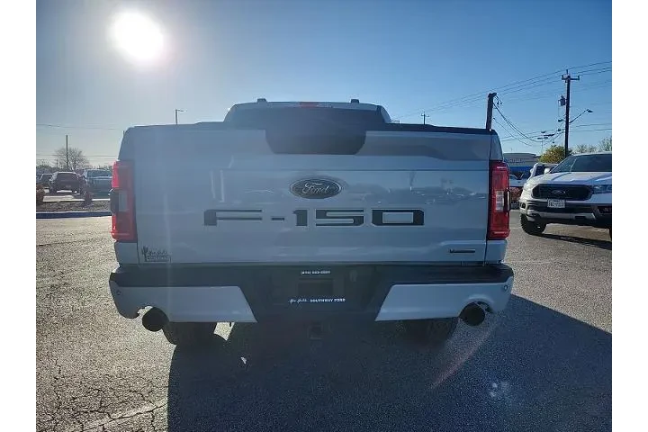 $39770 : Ford F-150 2023 4x4 Lariat 4 image 4