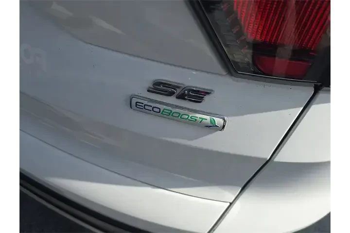 $8990 : Ford Escape 2018 SE 4dr SUV image 6