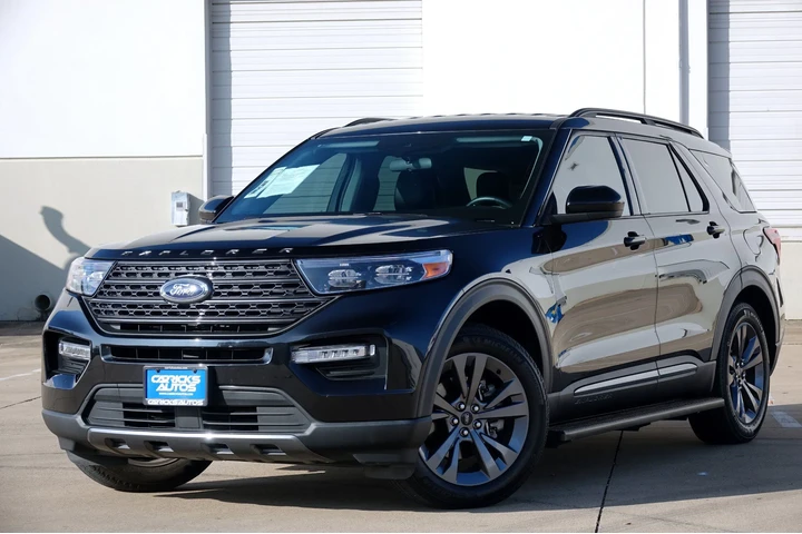 $17990 : 2023 Explorer XLT image 2