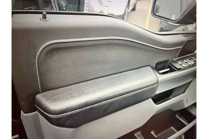 $39899 : Ford F-150 2023 4x4 XLT 4dr image 9