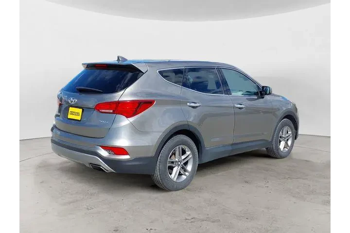 $10961 : Hyundai SANTA FE Sport 2017 image 2
