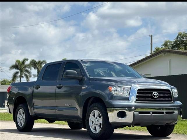 $4900 : Se vende Toyota Tundra image 10