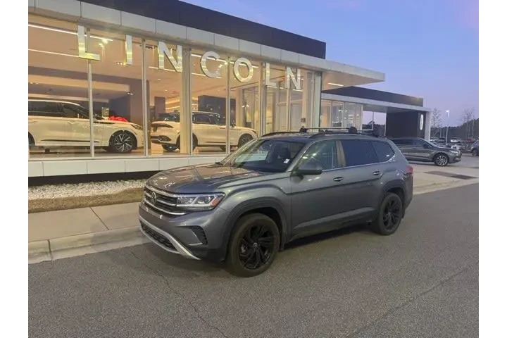 $27996 : Volkswagen Atlas 2023 AWD SE image 1