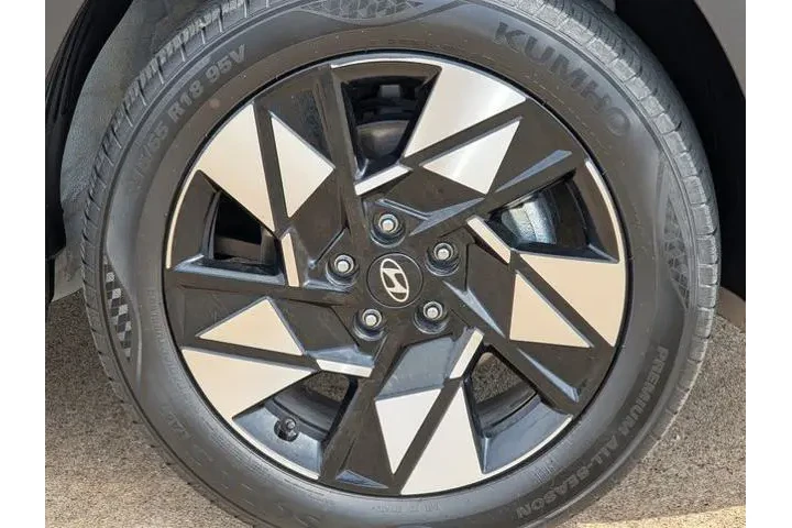 $18554 : Hyundai KONA 2024 SEL 4dr Cr image 9