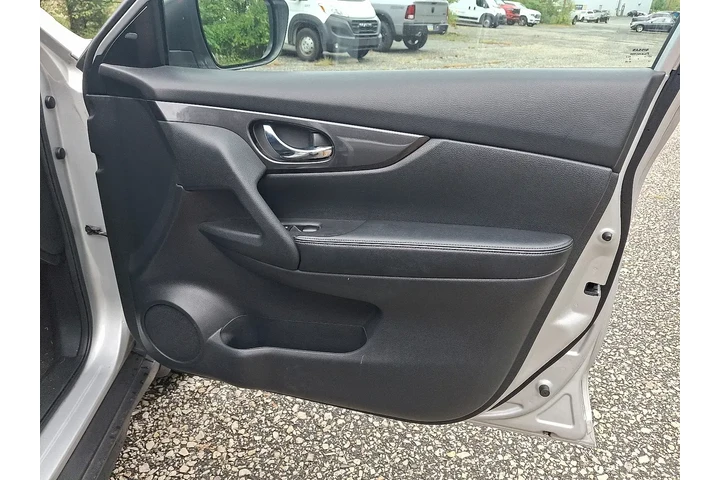 $15895 : Nissan Rogue 2020 AWD S 4dr image 10