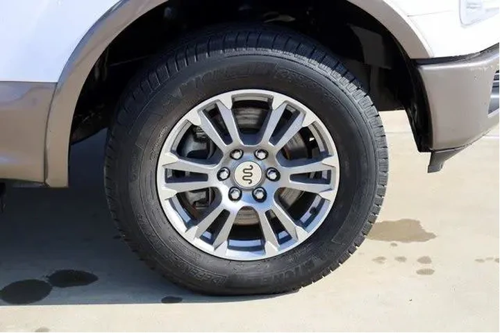 $33872 : Ford F-150 2019 4x2 King Ran image 9