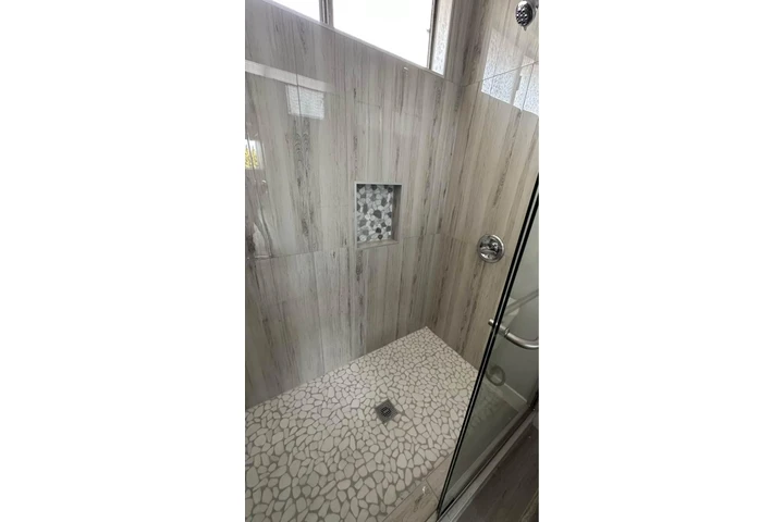 $2350 : Rento Apartment Slauson y Figu image 8