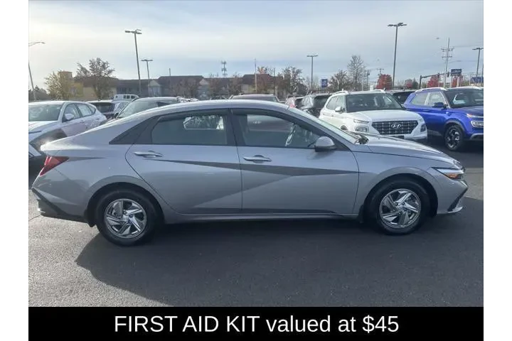 $20995 : Hyundai ELANTRA 2025 SE 4dr image 7