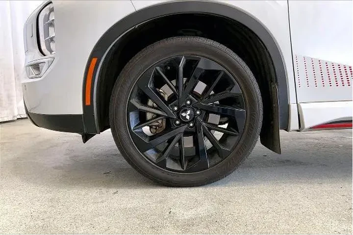 $19991 : Mitsubishi Outlander 2023 AW image 6