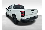 $26985 : Nissan Frontier 2022 4x4 S 4 thumbnail