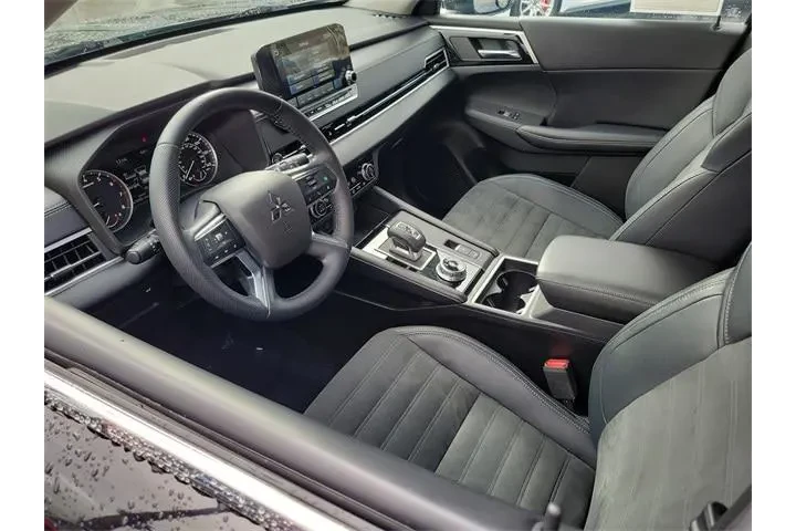 $24990 : Mitsubishi Outlander 2022 AW image 3
