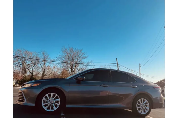 $14999 : 2021 Camry LE image 3