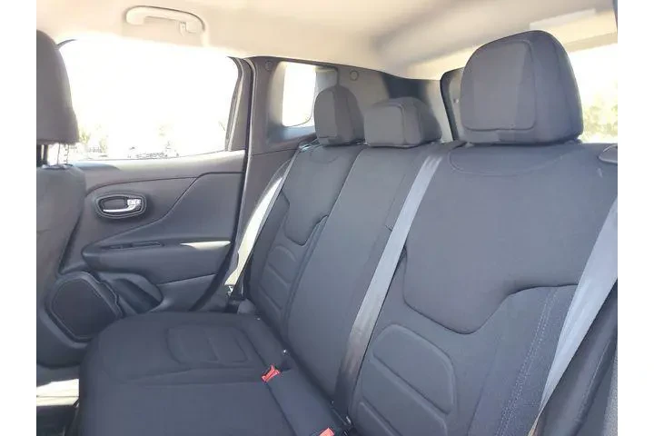 $18988 : Jeep Renegade 2022 4x4 Latit image 9