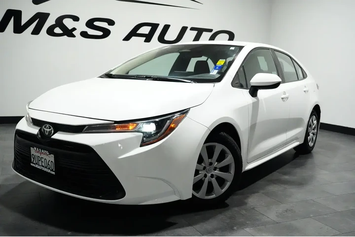 $19918 : 2023 Corolla image 3