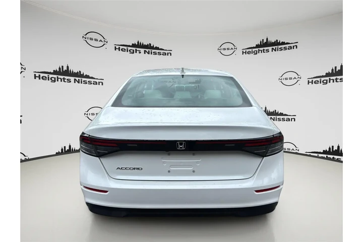 $21990 : Honda Accord 2023 LX 4dr Sed image 6