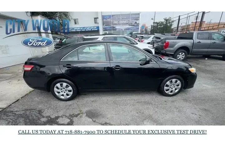 $8288 : Toyota Camry 2011 SE 4dr Sed image 8