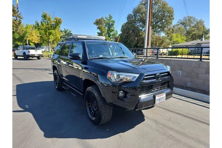 $39995 : Toyota 4Runner 2021 4x4 Vent image 1