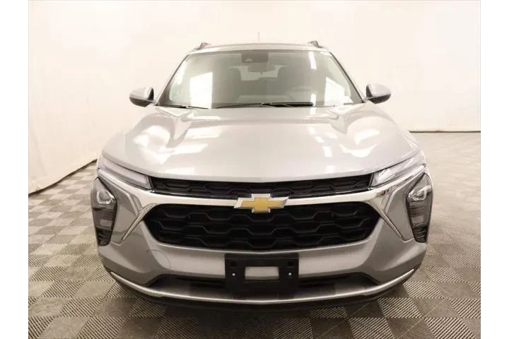 $21705 : Chevrolet Trax 2025 LT 4dr C image 4