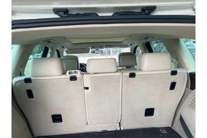 2012 Touareg image 10