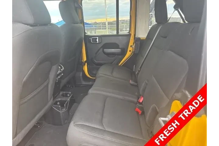 $24367 : Jeep Wrangler Unlimited 2021 image 8