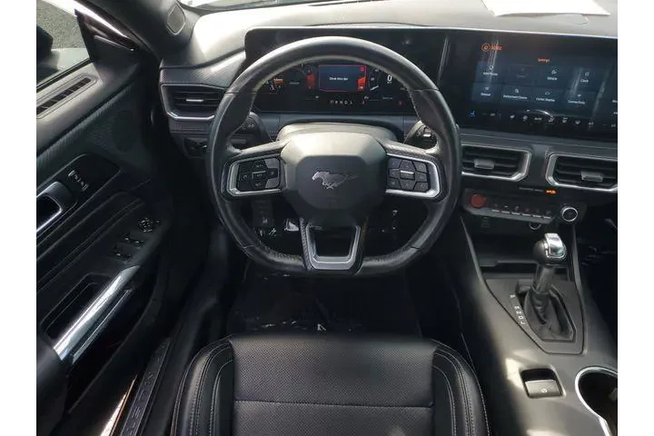 $27992 : Ford Mustang 2024 EcoBoost 2 image 10