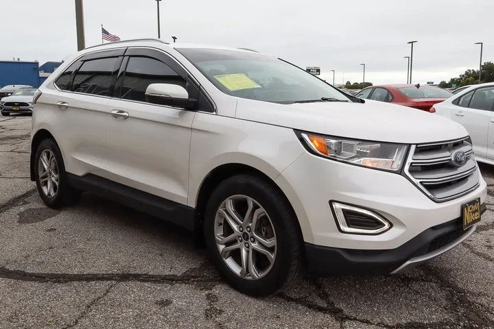 $12988 : 2017 Edge Titanium image 3