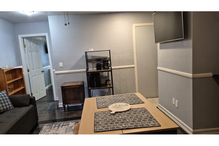 $1 : Estudio A image 6