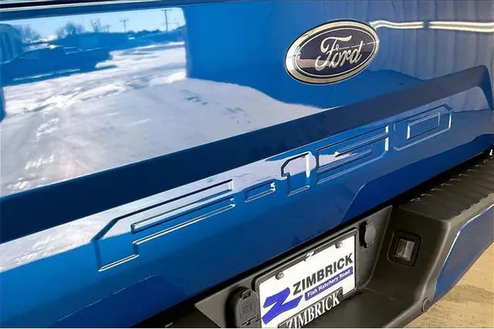 $29490 : Ford F-150 2018 4x4 Lariat 4 image 9