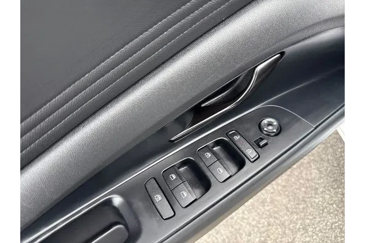 $22122 : Hyundai ELANTRA 2025 SEL Spo image 9